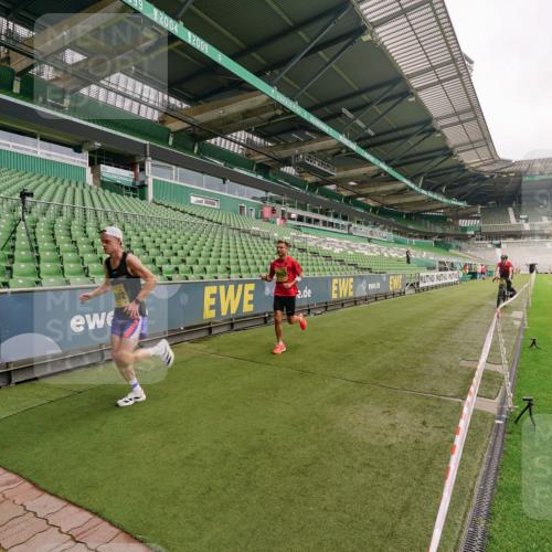 13.09.2026 - 21. swb-Marathon Bremen Michael Burmester http://msf.ph/oto/10290461 13.09.2026 10:17:42 Laufen im Stadion 10597, 12272, 12457, 12458, 13501, 13504, 13510, 13515, 13517, 13522, 13542, 13543, 13547, 13554, 13561, 13567, 13569, 13571, 13572, 13576, 13579, 13582, 13602, 13603, 13604, 13623, 13630, 13635, 13643 meine-sportfotos.de