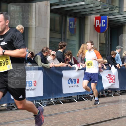13.09.2026 - 21. swb-Marathon Bremen Strokosch-Dieckow http://msf.ph/oto/10290503 13.09.2026 10:45:18 Ziel 10318, 10352, 10464, 10536, 10541, 10583, 10987, 11015, 11063, 11088, 11209, 11232, 11279, 11478, 11559, 11749, 11762, 11835, 11845, 12087, 12290, 12355, 12534, 13532, 13595, 13628, 10096, 10143, 10214, 10398, 10735, 10866, 11020, 11396, 11695, 12054, 12475, 13591 meine-sportfotos.de