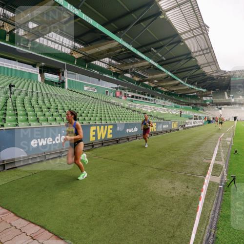 13.09.2026 - 21. swb-Marathon Bremen Michael Burmester http://msf.ph/oto/10290532 13.09.2026 10:18:11 Laufen im Stadion 12457, 12458, 13504, 13510, 13517, 13522, 13533, 13534, 13536, 13542, 13543, 13554, 13561, 13564, 13569, 13571, 13572, 13573, 13576, 13579, 13582, 13599, 13602, 13603, 13604, 13618, 13623, 13630, 13632, 13638, 13639, 13643, 13525, 13627 meine-sportfotos.de