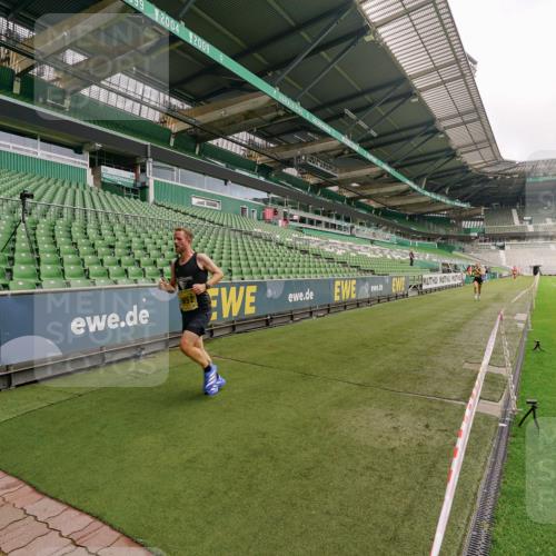 13.09.2026 - 21. swb-Marathon Bremen Michael Burmester http://msf.ph/oto/10290580 13.09.2026 10:18:33 Laufen im Stadion 10475, 11481, 11652, 12457, 12458, 13504, 13522, 13533, 13534, 13536, 13543, 13550, 13554, 13561, 13564, 13569, 13571, 13572, 13573, 13576, 13581, 13582, 13599, 13602, 13603, 13604, 13618, 13622, 13630, 13632, 13638, 13639, 13643, 13525, 13627 meine-sportfotos.de