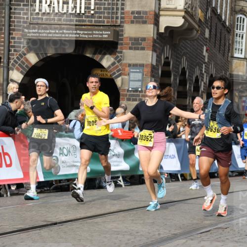13.09.2026 - 21. swb-Marathon Bremen Strokosch-Dieckow http://msf.ph/oto/10290589 13.09.2026 10:45:40 Ziel 10143, 10318, 10352, 10398, 10536, 10866, 11020, 11088, 11232, 11396, 11478, 11695, 11835, 12054, 12475, 12534, 10436, 10464, 10987, 11015, 11279, 11559, 11762, 11845, 12033, 12069, 12087, 13595 meine-sportfotos.de