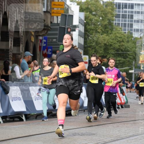13.09.2026 - 21. swb-Marathon Bremen Strokosch-Dieckow http://msf.ph/oto/10290635 13.09.2026 11:16:02 Ziel 10572, 10900, 11307, 11504, 11778, 11897, 12137, 11026, 11081, 11139, 11181, 11200, 11264, 11385, 11448, 11573, 11768, 12151, 12539, 13508 meine-sportfotos.de