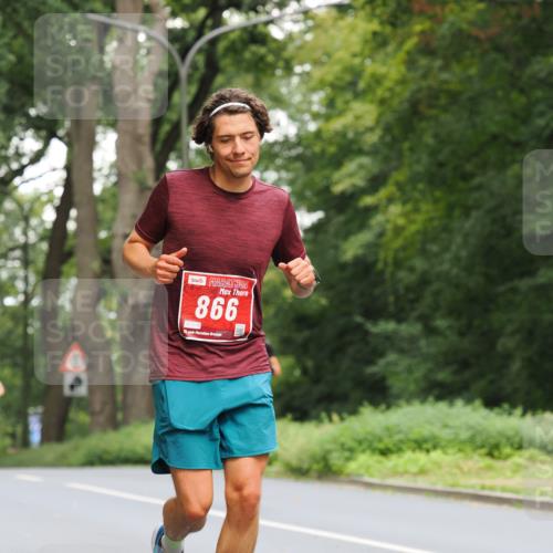 13.09.2026 - 21. swb-Marathon Bremen TobiasT http://msf.ph/oto/10290675 13.09.2026 12:31:59 Laufen 866, 0776, 21, 25 meine-sportfotos.de