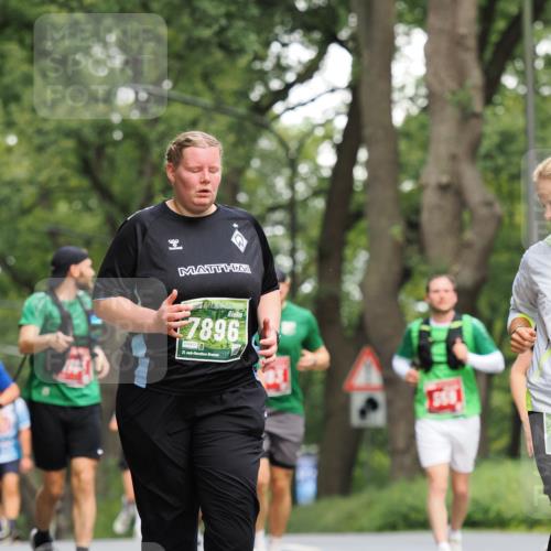 13.09.2026 - 21. swb-Marathon Bremen TobiasT http://msf.ph/oto/10290702 13.09.2026 12:32:10 Laufen 7896, 6413, 21, 26 meine-sportfotos.de