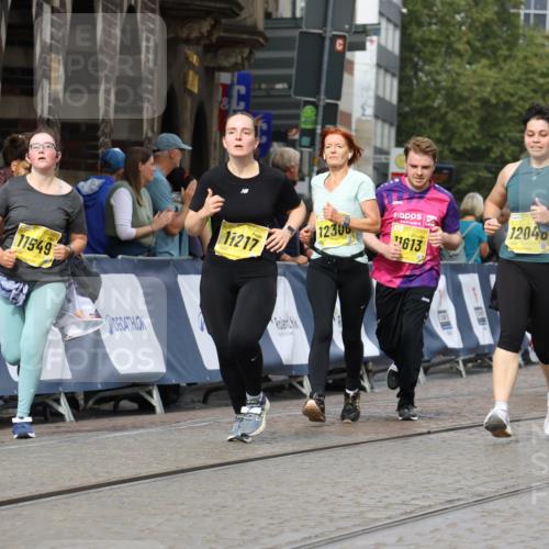13.09.2026 - 21. swb-Marathon Bremen Strokosch-Dieckow http://msf.ph/oto/10290710 13.09.2026 11:16:04 Ziel 10572, 10900, 11307, 11504, 11778, 11897, 11940, 12137, 11026, 11081, 11139, 11181, 11200, 11264, 11385, 11448, 11573, 11768, 12151, 12539, 13508 meine-sportfotos.de