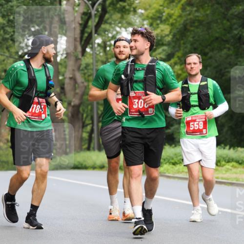 13.09.2026 - 21. swb-Marathon Bremen TobiasT http://msf.ph/oto/10290730 13.09.2026 12:32:18 Laufen 8577, 1185, 300, 21, 559 meine-sportfotos.de