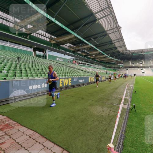 13.09.2026 - 21. swb-Marathon Bremen Michael Burmester http://msf.ph/oto/10290733 13.09.2026 10:19:49 Laufen im Stadion 10261, 10262, 10366, 10475, 10818, 10994, 11067, 11068, 11176, 11197, 11418, 11481, 11512, 11652, 12324, 12358, 12413, 12540, 13505, 13530, 13533, 13534, 13536, 13540, 13541, 13550, 13558, 13560, 13564, 13573, 13581, 13583, 13588, 13590, 13599, 13601, 13605, 13610, 13618, 13619, 13622, 13632, 13633, 13637, 13638, 13639, 10597, 12272, 13501, 13510, 13515, 13517, 13525, 13542, 13547, 13567, 13579, 13623, 13627, 13635 meine-sportfotos.de