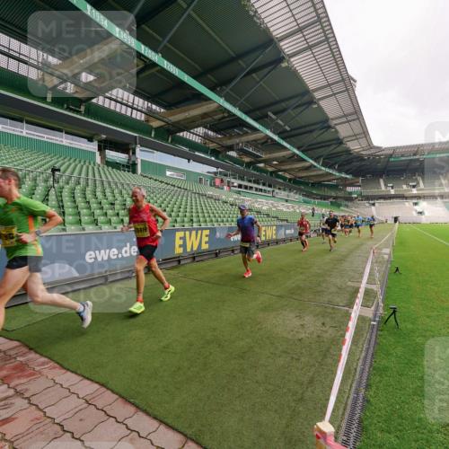 13.09.2026 - 21. swb-Marathon Bremen Michael Burmester http://msf.ph/oto/10290749 13.09.2026 10:19:53 Laufen im Stadion 10261, 10262, 10366, 10475, 10818, 10994, 11067, 11068, 11176, 11197, 11418, 11481, 11512, 11652, 12324, 12358, 12413, 12540, 13505, 13530, 13533, 13534, 13536, 13540, 13541, 13550, 13558, 13560, 13564, 13573, 13581, 13583, 13588, 13590, 13599, 13601, 13605, 13610, 13618, 13619, 13622, 13632, 13633, 13637, 13638, 13639, 10597, 12272, 13501, 13510, 13515, 13517, 13542, 13547, 13567, 13579, 13623, 13627, 13635 meine-sportfotos.de