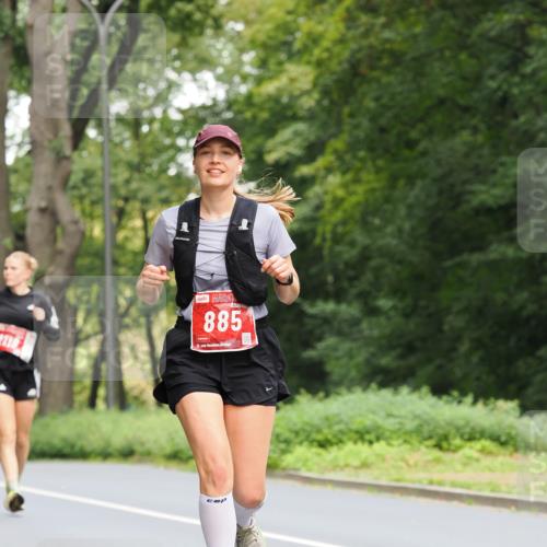 13.09.2026 - 21. swb-Marathon Bremen TobiasT http://msf.ph/oto/10290826 13.09.2026 12:32:30 Laufen 2118, 885, 21, 026 meine-sportfotos.de