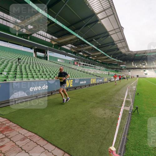 13.09.2026 - 21. swb-Marathon Bremen Michael Burmester http://msf.ph/oto/10290831 13.09.2026 10:20:53 Laufen im Stadion 10244, 10261, 10262, 10366, 10818, 10961, 10994, 11067, 11068, 11142, 11176, 11197, 11418, 11512, 11964, 12289, 12324, 12358, 12413, 12456, 12513, 12520, 12540, 13505, 13514, 13540, 13548, 13558, 13560, 13568, 13575, 13583, 13588, 13590, 13601, 13605, 13606, 13608, 13610, 13619, 13633, 13637, 10597, 12272, 12457, 12458, 13501, 13504, 13510, 13515, 13517, 13522, 13542, 13547, 13554, 13561, 13567, 13569, 13579, 13623, 13635 meine-sportfotos.de