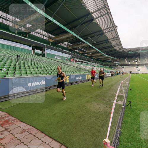13.09.2026 - 21. swb-Marathon Bremen Michael Burmester http://msf.ph/oto/10290899 13.09.2026 10:21:30 Laufen im Stadion 10244, 10261, 10262, 10302, 10818, 10961, 10994, 11067, 11068, 11083, 11142, 11176, 11418, 11512, 11619, 11738, 11854, 11916, 11944, 11964, 12289, 12324, 12358, 12413, 12456, 12513, 12520, 12540, 13505, 13514, 13535, 13540, 13548, 13551, 13558, 13559, 13568, 13575, 13583, 13587, 13588, 13590, 13601, 13605, 13606, 13608, 13619, 13633, 13636, 13637, 12457, 12458, 13504, 13510, 13522, 13533, 13534, 13536, 13542, 13543, 13554, 13561, 13564, 13569, 13579 meine-sportfotos.de