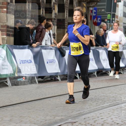 13.09.2026 - 21. swb-Marathon Bremen Strokosch-Dieckow http://msf.ph/oto/10290902 13.09.2026 11:16:15 Ziel 10474, 10665, 10900, 11217, 11307, 11549, 11613, 11778, 11897, 11940, 12046, 12306, 10242, 11181, 11200, 11274, 11385, 11573, 12057, 12539 meine-sportfotos.de