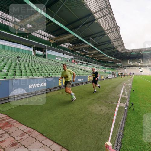 13.09.2026 - 21. swb-Marathon Bremen Michael Burmester http://msf.ph/oto/10290967 13.09.2026 10:21:56 Laufen im Stadion 10244, 10302, 10441, 10818, 10926, 10961, 11083, 11142, 11338, 11454, 11619, 11738, 11854, 11916, 11944, 11964, 12003, 12289, 12370, 12456, 12513, 12520, 12538, 12540, 13507, 13514, 13519, 13535, 13539, 13548, 13551, 13553, 13559, 13568, 13575, 13583, 13584, 13587, 13606, 13608, 13636, 13637, 13641, 10475, 11481, 11652, 12457, 12458, 13504, 13522, 13533, 13534, 13536, 13543, 13554, 13561, 13564, 13569 meine-sportfotos.de