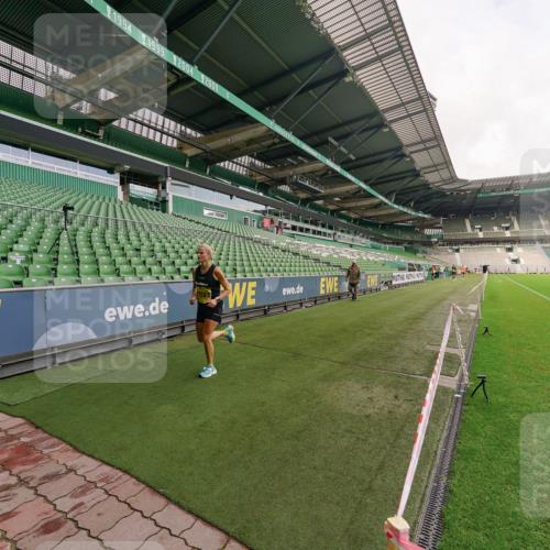 13.09.2026 - 21. swb-Marathon Bremen Michael Burmester http://msf.ph/oto/10291067 13.09.2026 10:22:52 Laufen im Stadion 10235, 10244, 10302, 10441, 10575, 10782, 10926, 11083, 11127, 11198, 11227, 11338, 11454, 11619, 11713, 11721, 11738, 11854, 11916, 11944, 12003, 12053, 12209, 12339, 12370, 12395, 12404, 12520, 12538, 13507, 13513, 13519, 13535, 13539, 13551, 13553, 13556, 13559, 13563, 13568, 13584, 13587, 13608, 13616, 13636, 13641, 13642, 10366, 10475, 11481, 11652, 13530, 13533, 13534, 13536, 13543, 13564 meine-sportfotos.de