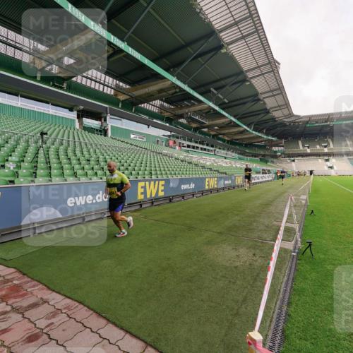 13.09.2026 - 21. swb-Marathon Bremen Michael Burmester http://msf.ph/oto/10291092 13.09.2026 10:23:10 Laufen im Stadion 10235, 10302, 10341, 10441, 10520, 10575, 10592, 10782, 10926, 11042, 11083, 11127, 11198, 11227, 11338, 11373, 11426, 11454, 11619, 11713, 11721, 11738, 11854, 11903, 11916, 11944, 12003, 12053, 12144, 12209, 12339, 12370, 12395, 12404, 12538, 13507, 13513, 13519, 13535, 13539, 13551, 13553, 13556, 13559, 13563, 13566, 13580, 13584, 13587, 13616, 13636, 13641, 13642, 10261, 10366, 10475, 11481, 11652, 13530, 13533, 13534, 13564 meine-sportfotos.de