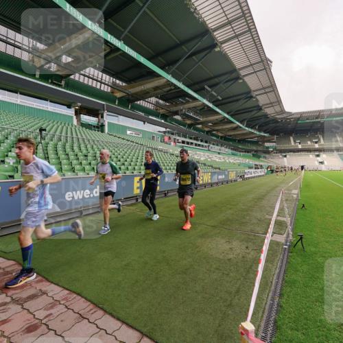 13.09.2026 - 21. swb-Marathon Bremen Michael Burmester http://msf.ph/oto/10291233 13.09.2026 10:24:05 Laufen im Stadion 10235, 10328, 10337, 10341, 10520, 10575, 10592, 10593, 10618, 10632, 10775, 10782, 10972, 11042, 11127, 11143, 11198, 11201, 11227, 11373, 11375, 11426, 11442, 11527, 11607, 11628, 11630, 11632, 11704, 11713, 11721, 11779, 11826, 11895, 11903, 12053, 12144, 12209, 12246, 12281, 12339, 12370, 12395, 12404, 12406, 12442, 12468, 12469, 12477, 12525, 13513, 13520, 13556, 13563, 13566, 13580, 13585, 13586, 13616, 13642, 10261 meine-sportfotos.de