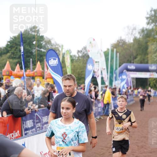 13.09.2026 - Airport Race Dennis Weichert http://msf.ph/oto/10291302 13.09.2026 10:31:54 Ziel 281, 5011, 5111, 5150, 5180, 5224, 5265, 5473 meine-sportfotos.de