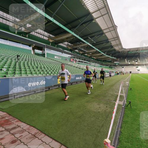 13.09.2026 - 21. swb-Marathon Bremen Michael Burmester http://msf.ph/oto/10291338 13.09.2026 10:24:41 Laufen im Stadion 10143, 10235, 10312, 10328, 10336, 10337, 10341, 10358, 10456, 10520, 10592, 10593, 10618, 10632, 10775, 10782, 10816, 10861, 10972, 10988, 11042, 11108, 11143, 11201, 11265, 11373, 11375, 11426, 11442, 11468, 11527, 11607, 11615, 11628, 11630, 11632, 11704, 11713, 11758, 11779, 11826, 11895, 11903, 11948, 12053, 12144, 12246, 12281, 12339, 12404, 12406, 12442, 12468, 12469, 12477, 12525, 13520, 13563, 13566, 13580, 13585, 13586, 10261 meine-sportfotos.de