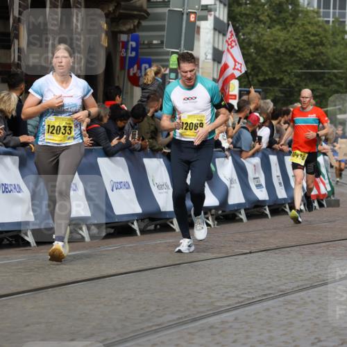 13.09.2026 - 21. swb-Marathon Bremen Strokosch-Dieckow http://msf.ph/oto/10291367 13.09.2026 10:45:58 Ziel 10352, 10464, 10536, 10541, 10583, 10987, 11015, 11063, 11088, 11209, 11232, 11279, 11559, 11749, 11762, 11845, 12087, 12290, 12355, 13532, 13595, 13628, 10447, 10992, 11925, 11956, 13529, 13609, 13612, 13640 meine-sportfotos.de