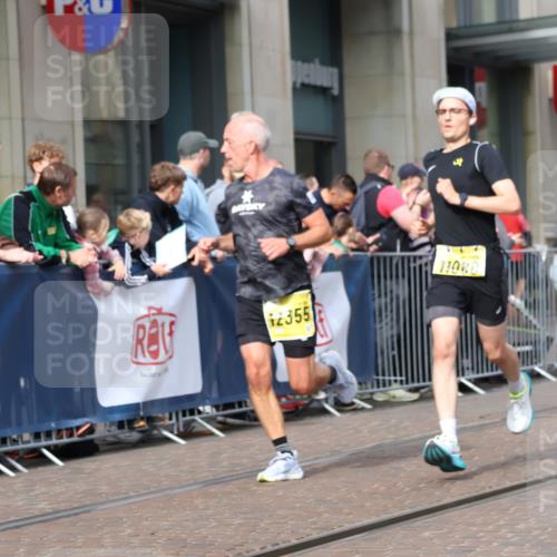13.09.2026 - 21. swb-Marathon Bremen Strokosch-Dieckow http://msf.ph/oto/10291368 13.09.2026 10:45:28 Ziel 10436, 10464, 10541, 10583, 10987, 11015, 11063, 11279, 11559, 11762, 11845, 12033, 12069, 12087, 12290, 12355, 12556, 12557, 13532, 13595, 13628, 10143, 10318, 10352, 10398, 10536, 10866, 11020, 11088, 11209, 11232, 11396, 11478, 11695, 11749, 11835, 12054, 12355, 12475, 12534 meine-sportfotos.de