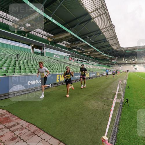 13.09.2026 - 21. swb-Marathon Bremen Michael Burmester http://msf.ph/oto/10291375 13.09.2026 10:24:50 Laufen im Stadion 10143, 10235, 10312, 10328, 10336, 10337, 10341, 10346, 10358, 10456, 10520, 10592, 10593, 10618, 10632, 10775, 10782, 10816, 10861, 10972, 10988, 11020, 11042, 11108, 11143, 11201, 11265, 11312, 11373, 11375, 11426, 11442, 11447, 11468, 11527, 11607, 11615, 11628, 11630, 11632, 11704, 11713, 11758, 11779, 11826, 11895, 11903, 11948, 12144, 12246, 12281, 12404, 12406, 12442, 12468, 12469, 12477, 12525, 13520, 13566, 13580, 13585, 13586, 10261 meine-sportfotos.de