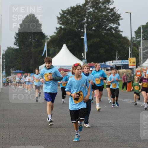 13.09.2026 - Kiel Lauf Andreas Tolksdorf http://msf.ph/oto/10291437 13.09.2026 09:25:13 Kiellinie 36, 10, 8191, 16, 112, 11, 21, 6599 meine-sportfotos.de