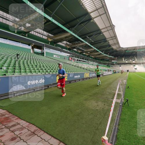 13.09.2026 - 21. swb-Marathon Bremen Michael Burmester http://msf.ph/oto/10291439 13.09.2026 10:24:59 Laufen im Stadion 10143, 10235, 10312, 10328, 10336, 10337, 10341, 10346, 10358, 10456, 10520, 10592, 10593, 10618, 10632, 10742, 10775, 10816, 10861, 10972, 10988, 11020, 11042, 11108, 11143, 11201, 11265, 11312, 11373, 11375, 11426, 11442, 11447, 11468, 11527, 11607, 11614, 11615, 11628, 11630, 11632, 11704, 11758, 11779, 11826, 11895, 11903, 11948, 12144, 12246, 12281, 12406, 12442, 12468, 12469, 12477, 12525, 13520, 13566, 13580, 13585, 13586, 10261 meine-sportfotos.de