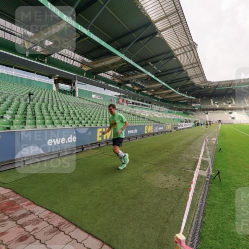13.09.2026 - 21. swb-Marathon Bremen Michael Burmester http://msf.ph/oto/10291451 13.09.2026 10:25:01 Laufen im Stadion 10143, 10235, 10312, 10328, 10336, 10337, 10341, 10342, 10346, 10358, 10456, 10520, 10592, 10593, 10618, 10632, 10742, 10775, 10816, 10861, 10972, 10988, 11020, 11042, 11088, 11108, 11143, 11201, 11265, 11312, 11373, 11375, 11426, 11442, 11447, 11468, 11527, 11607, 11614, 11615, 11628, 11630, 11632, 11704, 11758, 11779, 11826, 11895, 11903, 11948, 12144, 12246, 12281, 12406, 12442, 12468, 12469, 12477, 12525, 13520, 13566, 13580, 13585, 13586, 10261 meine-sportfotos.de