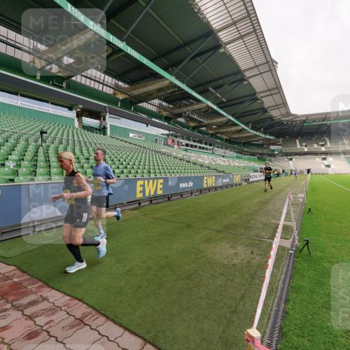 13.09.2026 - 21. swb-Marathon Bremen Michael Burmester http://msf.ph/oto/10291469 13.09.2026 10:25:10 Laufen im Stadion 10143, 10312, 10328, 10336, 10337, 10342, 10346, 10358, 10456, 10520, 10593, 10618, 10632, 10742, 10775, 10816, 10861, 10972, 10987, 10988, 11019, 11020, 11042, 11088, 11108, 11143, 11201, 11265, 11312, 11373, 11375, 11426, 11442, 11447, 11468, 11527, 11607, 11614, 11615, 11628, 11630, 11632, 11704, 11758, 11779, 11826, 11895, 11903, 11948, 12144, 12246, 12281, 12406, 12442, 12468, 12469, 12477, 12525, 13520, 13566, 13580, 13585, 13586 meine-sportfotos.de