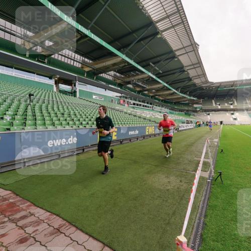 13.09.2026 - 21. swb-Marathon Bremen Michael Burmester http://msf.ph/oto/10291473 13.09.2026 10:25:13 Laufen im Stadion 10143, 10312, 10328, 10336, 10337, 10342, 10346, 10358, 10398, 10456, 10520, 10593, 10618, 10632, 10742, 10775, 10806, 10816, 10861, 10972, 10987, 10988, 11019, 11020, 11042, 11088, 11108, 11143, 11201, 11265, 11312, 11373, 11375, 11442, 11447, 11468, 11527, 11607, 11614, 11615, 11628, 11630, 11632, 11704, 11758, 11779, 11826, 11895, 11903, 11948, 12246, 12281, 12406, 12442, 12468, 12469, 12477, 12525, 13520, 13566, 13580, 13585, 13586 meine-sportfotos.de