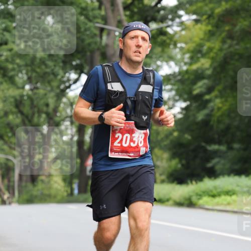 13.09.2026 - 21. swb-Marathon Bremen TobiasT http://msf.ph/oto/10291507 13.09.2026 12:34:56 Laufen 1, 2038, 21, 26 meine-sportfotos.de