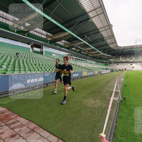 13.09.2026 - 21. swb-Marathon Bremen Michael Burmester http://msf.ph/oto/10291542 13.09.2026 10:25:38 Laufen im Stadion 10143, 10210, 10228, 10312, 10328, 10336, 10337, 10342, 10346, 10358, 10398, 10447, 10454, 10456, 10593, 10632, 10735, 10742, 10775, 10806, 10816, 10861, 10866, 10972, 10987, 10988, 11015, 11019, 11020, 11088, 11108, 11155, 11187, 11199, 11209, 11232, 11265, 11312, 11375, 11442, 11447, 11468, 11527, 11607, 11614, 11615, 11630, 11632, 11704, 11758, 11826, 11948, 12281, 12406, 12442, 12525, 13585 meine-sportfotos.de