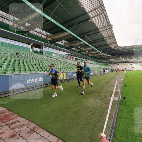 13.09.2026 - 21. swb-Marathon Bremen Michael Burmester http://msf.ph/oto/10291575 13.09.2026 10:25:55 Laufen im Stadion 10143, 10210, 10214, 10228, 10312, 10318, 10328, 10336, 10337, 10342, 10346, 10352, 10358, 10398, 10436, 10445, 10447, 10454, 10456, 10536, 10541, 10593, 10632, 10735, 10742, 10775, 10806, 10807, 10816, 10861, 10866, 10987, 10988, 11015, 11019, 11020, 11088, 11108, 11130, 11135, 11155, 11187, 11199, 11209, 11232, 11265, 11279, 11312, 11375, 11442, 11447, 11468, 11527, 11607, 11614, 11615, 11630, 11632, 11704, 11758, 11826, 11948, 12281, 12406, 12525, 13585 meine-sportfotos.de