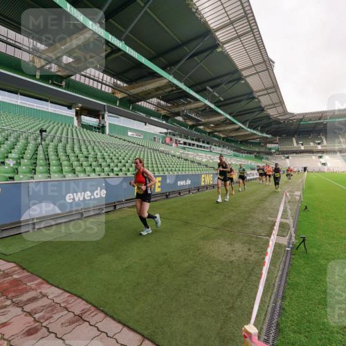 13.09.2026 - 21. swb-Marathon Bremen Michael Burmester http://msf.ph/oto/10291598 13.09.2026 10:26:03 Laufen im Stadion 10143, 10210, 10214, 10228, 10312, 10318, 10328, 10336, 10337, 10342, 10346, 10352, 10358, 10398, 10436, 10445, 10447, 10454, 10456, 10464, 10536, 10541, 10583, 10593, 10632, 10735, 10742, 10775, 10806, 10807, 10816, 10861, 10866, 10987, 10988, 11015, 11019, 11020, 11088, 11108, 11130, 11135, 11155, 11187, 11199, 11209, 11232, 11265, 11279, 11312, 11375, 11442, 11447, 11468, 11527, 11607, 11614, 11615, 11630, 11704, 11758, 11948, 12281, 12406 meine-sportfotos.de