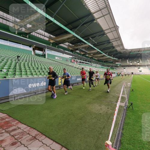 13.09.2026 - 21. swb-Marathon Bremen Michael Burmester http://msf.ph/oto/10291630 13.09.2026 10:26:09 Laufen im Stadion 10143, 10210, 10214, 10228, 10312, 10318, 10319, 10336, 10342, 10346, 10352, 10358, 10398, 10436, 10445, 10447, 10454, 10456, 10464, 10504, 10536, 10541, 10583, 10593, 10632, 10735, 10742, 10775, 10806, 10807, 10816, 10861, 10866, 10873, 10987, 10988, 10992, 11015, 11019, 11020, 11063, 11088, 11108, 11130, 11135, 11155, 11187, 11199, 11209, 11232, 11265, 11279, 11312, 11375, 11447, 11468, 11527, 11607, 11614, 11615, 11704, 11758, 11948, 12281, 12406 meine-sportfotos.de