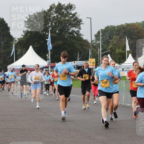 13.09.2026 - Kiel Lauf Andreas Tolksdorf http://msf.ph/oto/10291636 13.09.2026 09:25:26 Kiellinie 36, 3138, 5530, 2608, 8300, 6797, 1053 meine-sportfotos.de