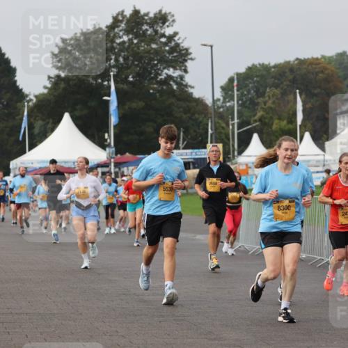 13.09.2026 - Kiel Lauf Andreas Tolksdorf http://msf.ph/oto/10291645 13.09.2026 09:25:26 Kiellinie 6, 2608, 3138, 5530, 8300, 2437, 6797 meine-sportfotos.de