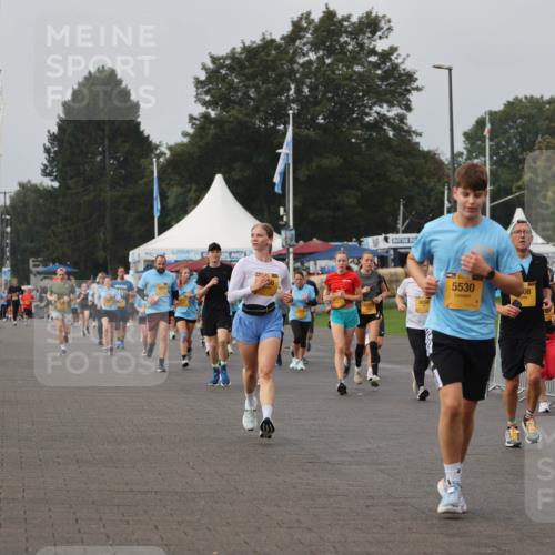 13.09.2026 - Kiel Lauf Andreas Tolksdorf http://msf.ph/oto/10291654 13.09.2026 09:25:27 Kiellinie 36, 501, 3850, 5530, 08 meine-sportfotos.de