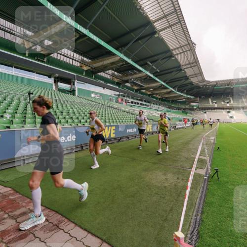 13.09.2026 - 21. swb-Marathon Bremen Michael Burmester http://msf.ph/oto/10291823 13.09.2026 10:26:48 Laufen im Stadion 10096, 10142, 10172, 10210, 10214, 10228, 10231, 10269, 10289, 10310, 10312, 10318, 10319, 10342, 10346, 10352, 10398, 10436, 10445, 10447, 10454, 10464, 10489, 10504, 10514, 10536, 10541, 10566, 10583, 10628, 10638, 10735, 10742, 10744, 10806, 10807, 10866, 10873, 10897, 10898, 10956, 10987, 10988, 10992, 11015, 11019, 11020, 11060, 11063, 11088, 11108, 11110, 11130, 11135, 11148, 11155, 11187, 11193, 11199, 11209, 11232, 11279, 11312, 11447, 11614 meine-sportfotos.de