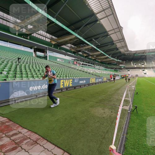 13.09.2026 - 21. swb-Marathon Bremen Michael Burmester http://msf.ph/oto/10291846 13.09.2026 10:26:50 Laufen im Stadion 10096, 10142, 10172, 10210, 10214, 10228, 10231, 10269, 10289, 10310, 10312, 10318, 10319, 10342, 10346, 10352, 10398, 10436, 10445, 10447, 10454, 10464, 10489, 10504, 10514, 10536, 10541, 10566, 10583, 10628, 10638, 10735, 10742, 10744, 10806, 10807, 10860, 10866, 10873, 10897, 10898, 10956, 10987, 10992, 11015, 11019, 11020, 11060, 11063, 11088, 11108, 11110, 11130, 11135, 11148, 11155, 11187, 11193, 11199, 11209, 11232, 11279, 11312, 11447, 11614 meine-sportfotos.de