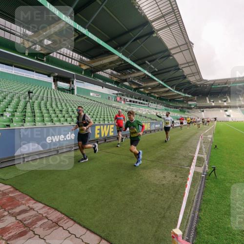 13.09.2026 - 21. swb-Marathon Bremen Michael Burmester http://msf.ph/oto/10291852 13.09.2026 10:26:55 Laufen im Stadion 10096, 10142, 10172, 10210, 10214, 10228, 10231, 10269, 10289, 10310, 10318, 10319, 10342, 10346, 10352, 10398, 10436, 10445, 10447, 10454, 10464, 10489, 10504, 10514, 10536, 10541, 10566, 10583, 10628, 10638, 10735, 10742, 10744, 10806, 10807, 10860, 10866, 10873, 10897, 10898, 10956, 10987, 10992, 11015, 11019, 11020, 11060, 11063, 11088, 11110, 11111, 11130, 11135, 11148, 11155, 11187, 11193, 11199, 11209, 11232, 11279, 11312, 11447, 11614 meine-sportfotos.de