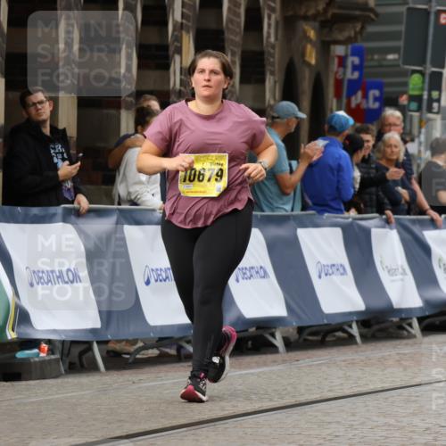 13.09.2026 - 21. swb-Marathon Bremen Strokosch-Dieckow http://msf.ph/oto/10291856 13.09.2026 11:16:53 Ziel 10242, 11274, 12102, 12158, 10295, 10335, 10999, 11355, 11461, 11653, 12287 meine-sportfotos.de