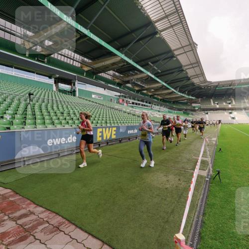 13.09.2026 - 21. swb-Marathon Bremen Michael Burmester http://msf.ph/oto/10291894 13.09.2026 10:27:04 Laufen im Stadion 10096, 10142, 10172, 10210, 10214, 10223, 10228, 10231, 10269, 10289, 10310, 10318, 10319, 10342, 10352, 10398, 10436, 10445, 10447, 10454, 10464, 10489, 10504, 10514, 10536, 10541, 10566, 10583, 10628, 10638, 10735, 10742, 10744, 10806, 10807, 10846, 10860, 10866, 10873, 10897, 10898, 10956, 10987, 10992, 11015, 11019, 11060, 11063, 11076, 11088, 11110, 11111, 11130, 11135, 11148, 11155, 11187, 11193, 11199, 11209, 11232, 11279 meine-sportfotos.de