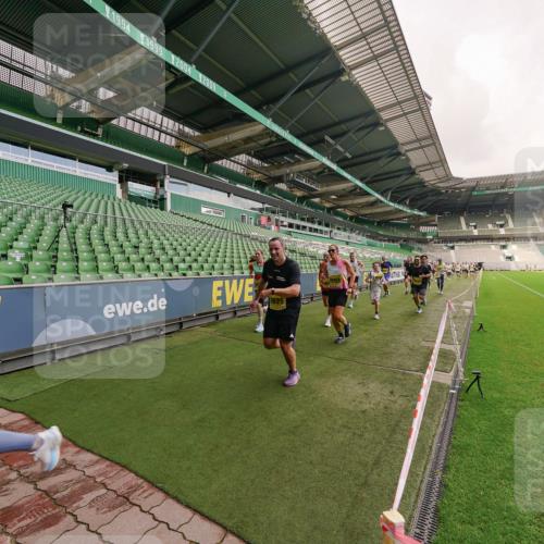 13.09.2026 - 21. swb-Marathon Bremen Michael Burmester http://msf.ph/oto/10291908 13.09.2026 10:27:05 Laufen im Stadion 10096, 10142, 10172, 10210, 10214, 10223, 10228, 10231, 10269, 10289, 10310, 10318, 10319, 10342, 10352, 10398, 10436, 10445, 10447, 10454, 10464, 10489, 10504, 10514, 10536, 10541, 10566, 10583, 10628, 10638, 10735, 10742, 10744, 10806, 10807, 10846, 10860, 10866, 10873, 10897, 10898, 10956, 10987, 10992, 11015, 11019, 11060, 11063, 11076, 11088, 11110, 11111, 11130, 11135, 11148, 11155, 11187, 11193, 11199, 11209, 11232, 11279 meine-sportfotos.de
