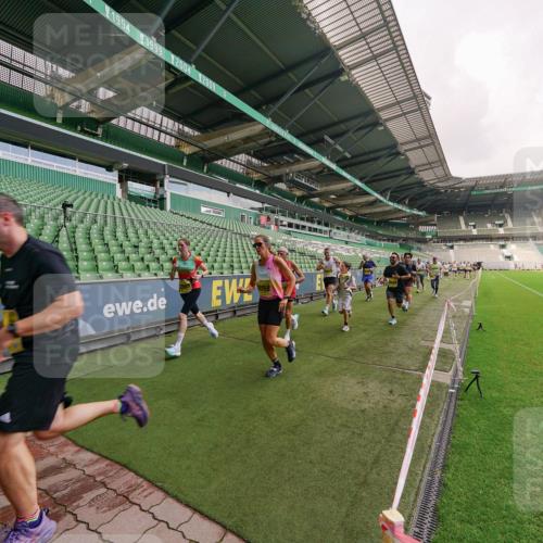 13.09.2026 - 21. swb-Marathon Bremen Michael Burmester http://msf.ph/oto/10291917 13.09.2026 10:27:06 Laufen im Stadion 10096, 10142, 10172, 10210, 10214, 10223, 10228, 10231, 10269, 10289, 10310, 10318, 10319, 10342, 10352, 10398, 10436, 10445, 10447, 10454, 10464, 10489, 10504, 10514, 10536, 10541, 10566, 10583, 10628, 10638, 10735, 10742, 10744, 10806, 10807, 10846, 10860, 10866, 10873, 10897, 10898, 10956, 10987, 10992, 11015, 11019, 11060, 11063, 11076, 11088, 11110, 11111, 11130, 11135, 11148, 11155, 11187, 11193, 11199, 11209, 11232, 11279 meine-sportfotos.de