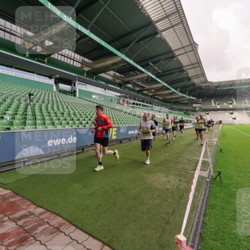 13.09.2026 - 21. swb-Marathon Bremen Michael Burmester http://msf.ph/oto/10291980 13.09.2026 10:27:15 Laufen im Stadion 10096, 10142, 10172, 10210, 10214, 10223, 10228, 10231, 10269, 10289, 10293, 10310, 10318, 10319, 10352, 10393, 10398, 10436, 10445, 10447, 10454, 10464, 10489, 10504, 10514, 10536, 10541, 10566, 10583, 10594, 10628, 10638, 10735, 10744, 10806, 10807, 10846, 10860, 10866, 10873, 10897, 10898, 10917, 10956, 10987, 10992, 11015, 11060, 11063, 11076, 11110, 11111, 11130, 11135, 11148, 11155, 11187, 11193, 11199, 11209, 11232, 11279 meine-sportfotos.de
