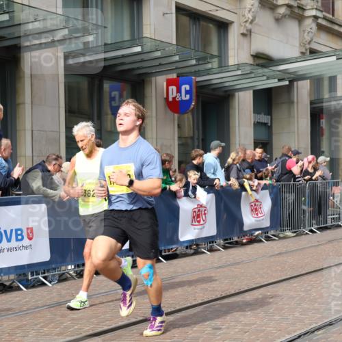 13.09.2026 - 21. swb-Marathon Bremen Strokosch-Dieckow http://msf.ph/oto/10292010 13.09.2026 10:45:32 Ziel 10436, 10464, 10541, 10583, 10987, 11015, 11063, 11279, 11559, 11762, 11845, 11956, 12033, 12069, 12087, 12556, 12557, 13532, 13595, 13612, 13628, 10143, 10318, 10352, 10398, 10536, 10866, 11020, 11088, 11209, 11232, 11396, 11478, 11695, 11749, 11835, 12054, 12290, 12355, 12475, 12534 meine-sportfotos.de
