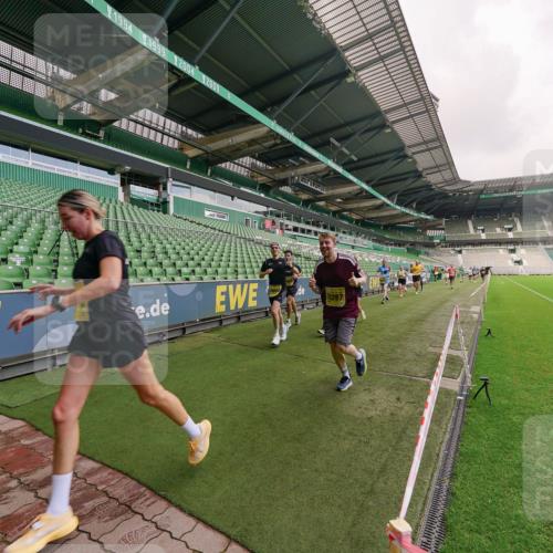 13.09.2026 - 21. swb-Marathon Bremen Michael Burmester http://msf.ph/oto/10292035 13.09.2026 10:27:22 Laufen im Stadion 10096, 10142, 10172, 10189, 10210, 10214, 10223, 10228, 10231, 10269, 10289, 10293, 10310, 10318, 10319, 10329, 10352, 10393, 10398, 10436, 10445, 10447, 10454, 10464, 10489, 10504, 10508, 10514, 10536, 10541, 10566, 10583, 10594, 10628, 10638, 10735, 10744, 10806, 10807, 10814, 10846, 10860, 10866, 10873, 10897, 10898, 10917, 10956, 10987, 10992, 11015, 11060, 11063, 11076, 11110, 11111, 11130, 11135, 11148, 11155, 11187, 11193, 11199, 11209, 11232, 11279 meine-sportfotos.de