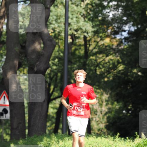 13.09.2026 - 21. swb-Marathon Bremen TobiasT http://msf.ph/oto/10292202 13.09.2026 12:45:28 Laufen 1709 meine-sportfotos.de