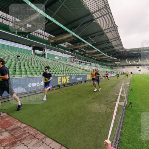 13.09.2026 - 21. swb-Marathon Bremen Michael Burmester http://msf.ph/oto/10292213 13.09.2026 10:27:50 Laufen im Stadion 10096, 10142, 10172, 10189, 10214, 10223, 10231, 10269, 10270, 10289, 10293, 10294, 10310, 10316, 10318, 10319, 10329, 10352, 10393, 10436, 10445, 10464, 10489, 10504, 10508, 10514, 10536, 10538, 10541, 10544, 10566, 10583, 10594, 10628, 10638, 10655, 10709, 10744, 10770, 10807, 10814, 10846, 10860, 10873, 10897, 10898, 10917, 10956, 10992, 10993, 11058, 11060, 11063, 11076, 11087, 11092, 11110, 11111, 11130, 11135, 11148, 11170, 11193, 11279 meine-sportfotos.de